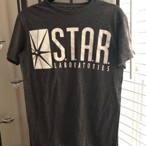 Star Laboratories T-shirt (From The Flash)